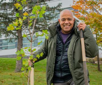 Past Grey County Warden Selwyn Hicks recognized by Law Society of Ontario for public service